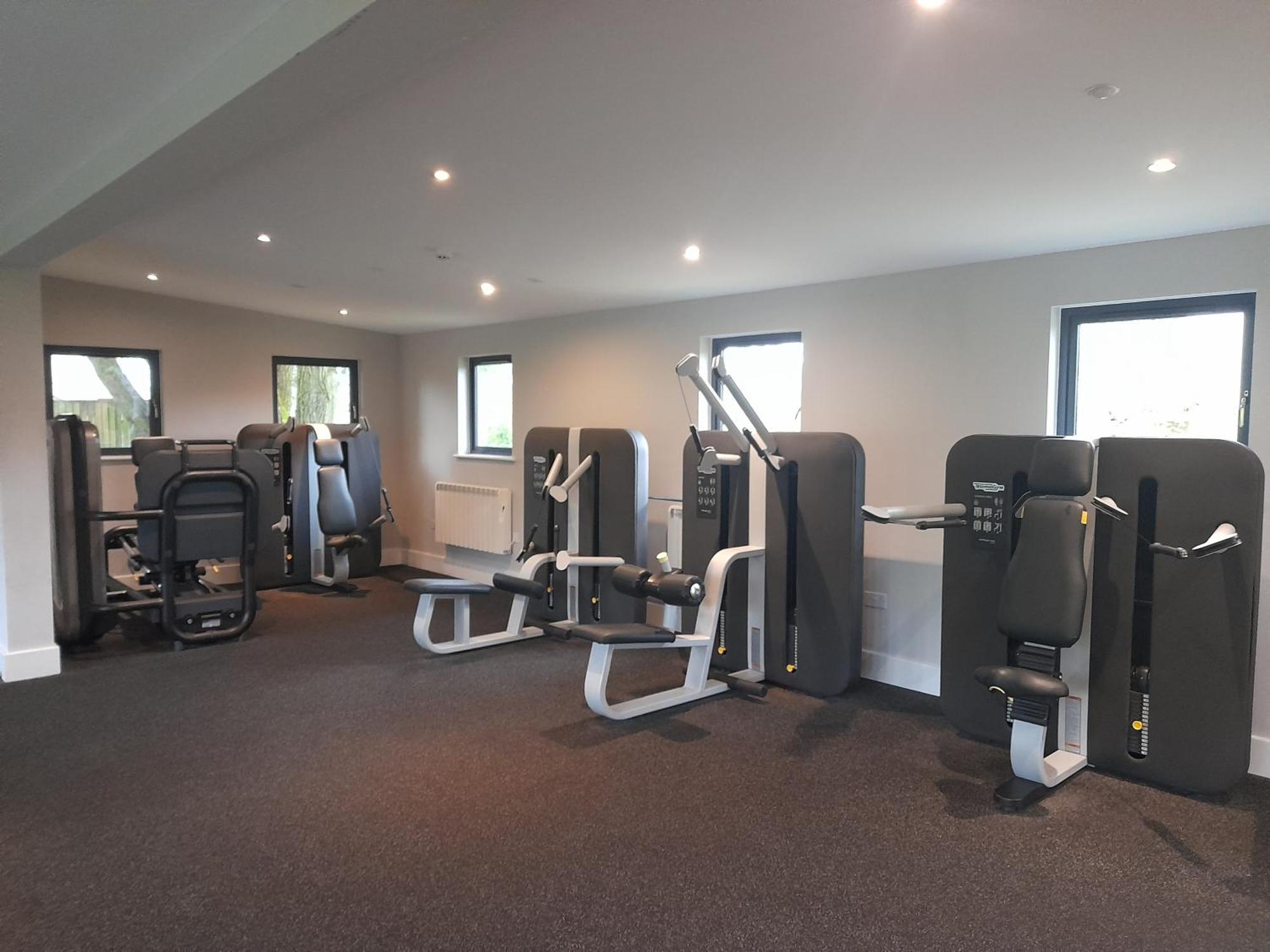 Crow'S Nest Penthouse Apartment With Free Spa Access Somerford Keynes Exterior foto